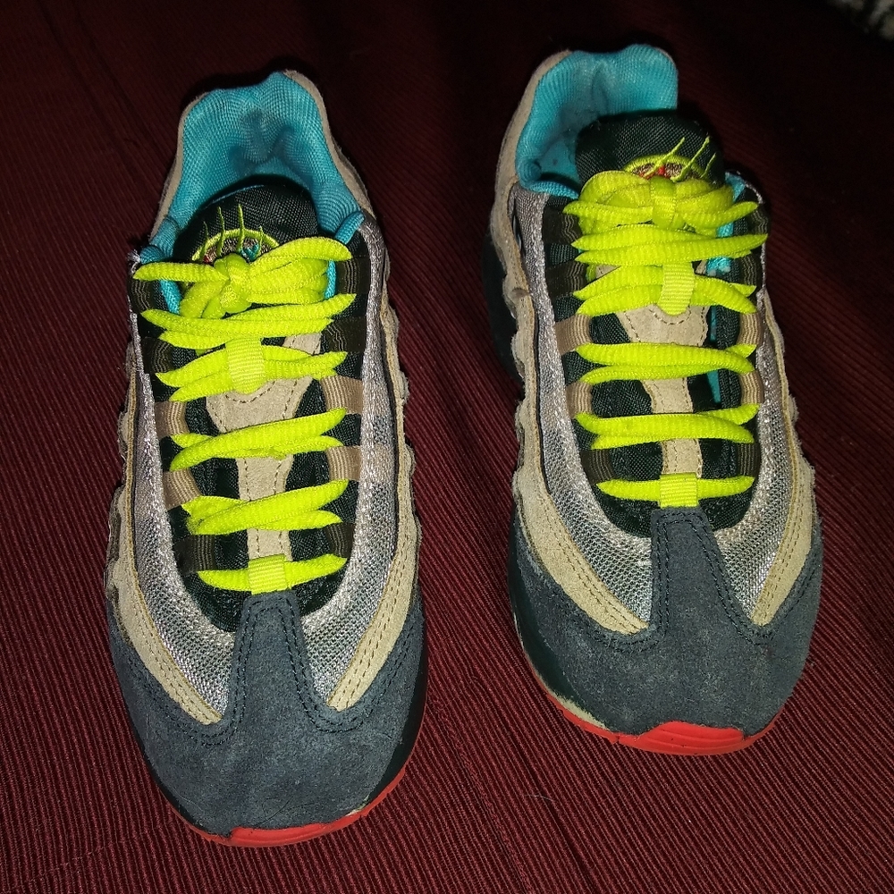 Nike Air Max Sharks